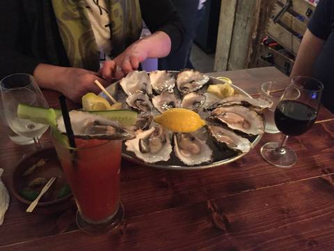 Image Title: Oysters on the Half-Shell at Klaw in Dublin [Photo: Open Door Travelers]