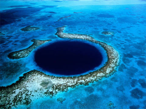 Image Title: The iconic Blue Hole on Lighthouse Reef, Belize. [Photo: Internet]