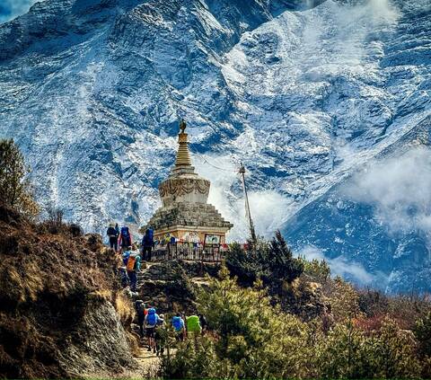 Image Title: On the Trail through the High Himalayas [Photo Credit: Jess Wedell]